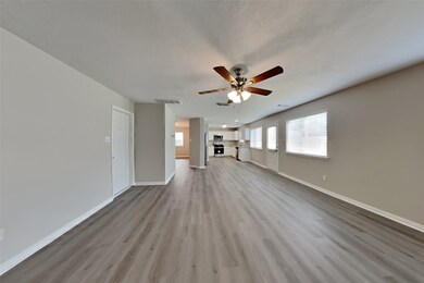 2410 Fox River Ln, Spring, TX 77386 - photo 2