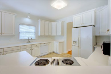 112 Newfield St, Saint Simons Island, GA 31522 - photo 7