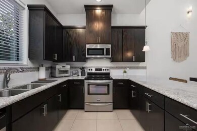 809 S 5th St, McAllen, TX 78501 - photo 5