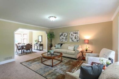 740 Mather Ln, Batavia, IL 60510 - photo 2