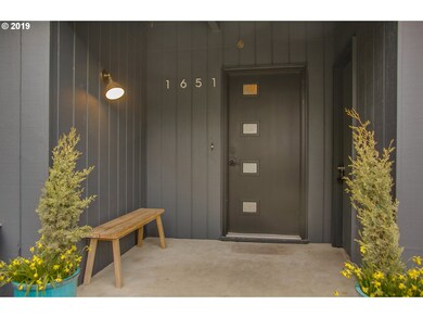 1651 Larch St, Lake Oswego, OR 97034 - photo 2