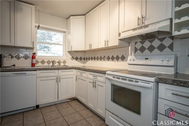 201 E Meadow Dr, Athens, GA 30605 - photo 7