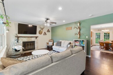 1933 Oakland Ave, Cedar Falls, IA 50613 - photo 4