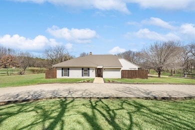 901 E Ryan Rd, Denton, TX 76210 - photo 2