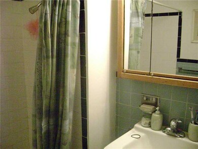 Full Bath.