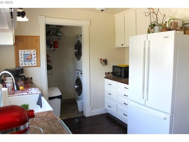 1407 9th St, Baker City, OR 97814 - photo 5