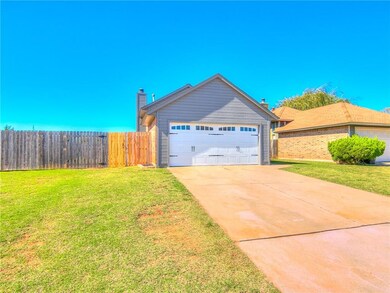 2301 Cedar Brook Dr, Moore, OK 73160 - photo 2