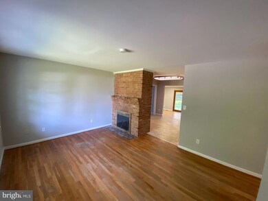 9602 Thornton Rolling Rd, Fredericksburg, VA 22408 - photo 3