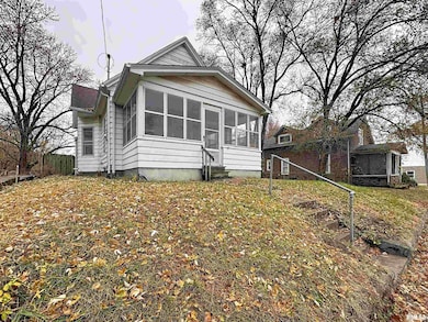 2008 9th St, Rock Island, IL 61201 - photo 3