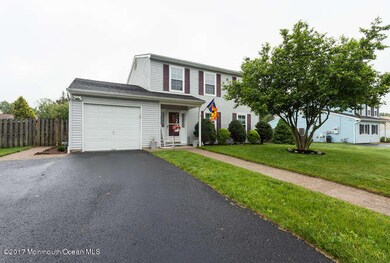 33 Snowdrift Ln Howell NJ-small-002-33-E