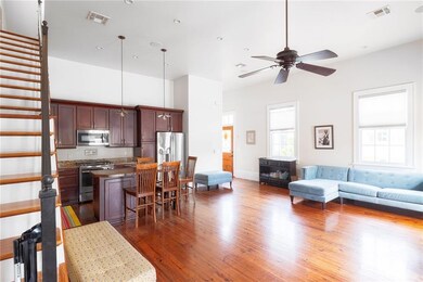 Second entrance view. Airy, and spacious with lots