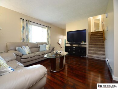 Large Windows & Blinds
