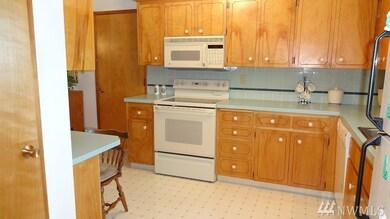 3230 Maple St, Longview, WA 98632 - photo 4