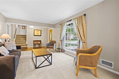 10219 Caenen Dr, Lenexa, KS 66215 - photo 5