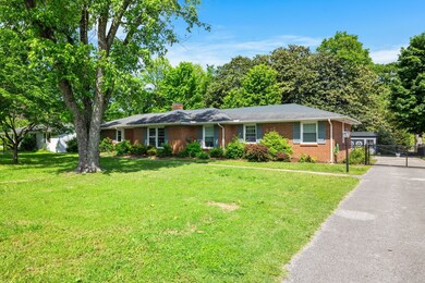 1403 Manor Rd, Columbia, TN 38401 - photo 2