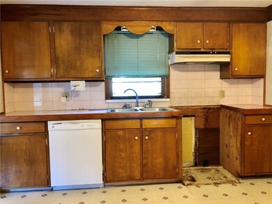 25 Tropical Ct, Warwick, RI 02886 - photo 5