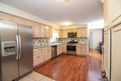 27 Woodhaven St, Carver, MA 02330 - photo 4
