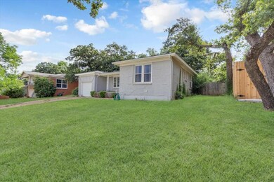 924 Walter St, Bedford, TX 76022 - photo 3