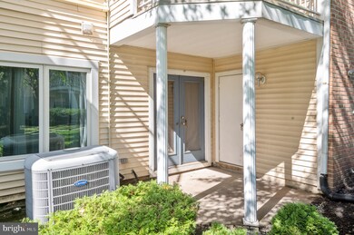 112 Pamela Ct unit 603, Levittown, PA 19057 - photo 3