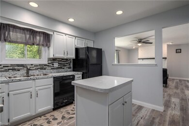 375 Maple Ave, Sheffield Lake, OH 44054 - photo 3