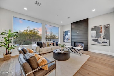 Family Room w/ gas fireplace