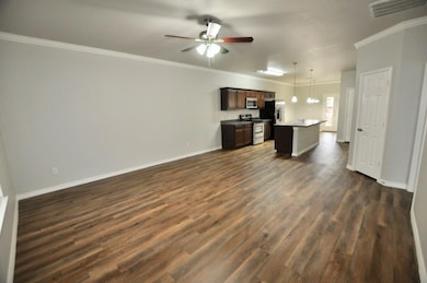 1105 Newcastle Dr, Weatherford, TX 76086 - photo 3