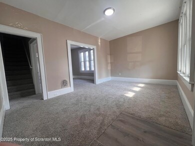 1102 Dartmouth St, Scranton, PA 18504 - photo 3