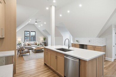 34 Clinton Ave unit 10, Dobbs Ferry, NY 10522 - photo 3