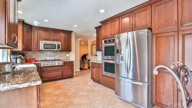 GOURMET KITCHEN