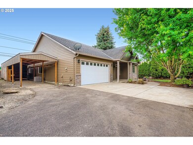 1080 Sage St, Silverton, OR 97381 - photo 2