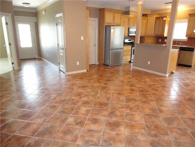 Kitchen with granite countertops, backsplash, 5 bu