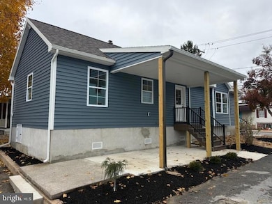 153 N Tulpehocken St, Pine Grove, PA 17963 - photo 5