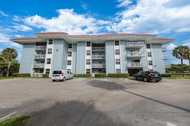 Lakeview Gardens unit 405D, Plantation, FL 33324 - photo 4