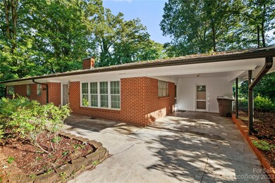 425 Virginia Ave, Statesville, NC 28677 - photo 3