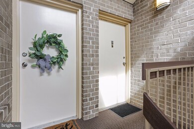 1623 Parkcrest Cir unit 300, Reston, VA 20190 - photo 3