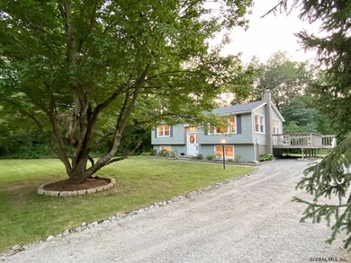 29 Farmington Ave, Gansevoort, NY 12831 - photo 2