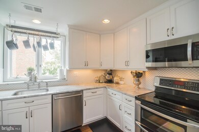 1204 W Abingdon Dr, Alexandria, VA 22314 - photo 4