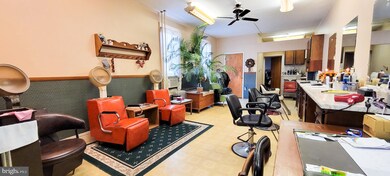 924 Amity St, Reading, PA 19604 - photo 5