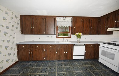 64 Pomona Dr, Brockton, MA 02302 - photo 3