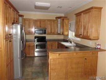 Kitchen Additional View