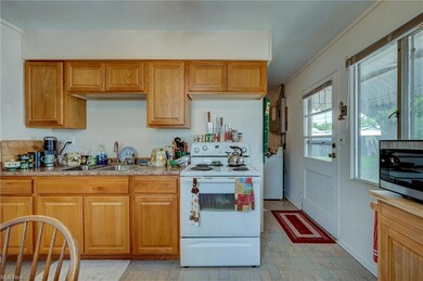 4309 Charleston Ave, Lorain, OH 44055 - photo 7