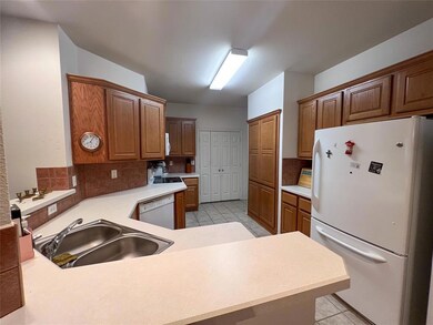 197 Emma Call Ct, Decatur, TX 76234 - photo 5