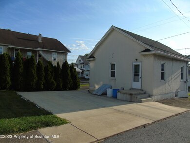220 Willow St, Dunmore, PA 18512 - photo 4
