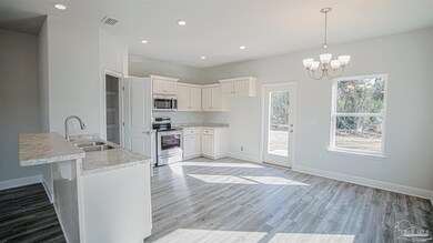 931 Pine Top Ln unit 7B, Cantonment, FL 32533 - photo 4