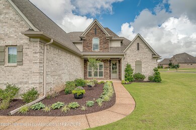 214323_5-snapsold-print-4049-courtyard-d