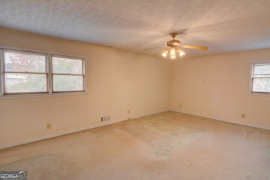 6077 Timber Ridge Ct, Stone Mountain, GA 30087 - photo 5