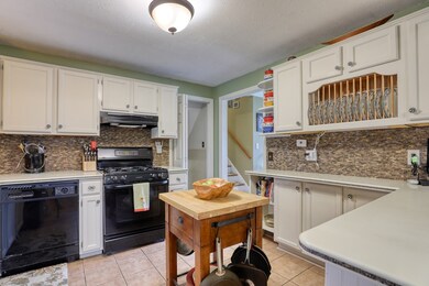 88 Saratoga Ave, Chicopee, MA 01013 - photo 7