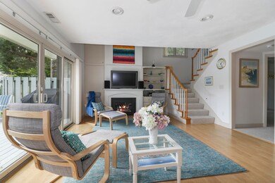 006-photo-living-room-8594005