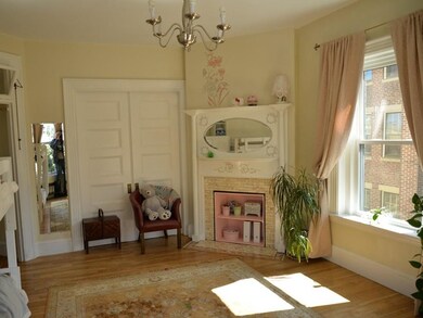 465 Washington St unit 3, Brookline, MA 02446 - photo 3