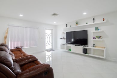 4963 Pine Cone Ln, West Palm Beach, FL 33417 - photo 7